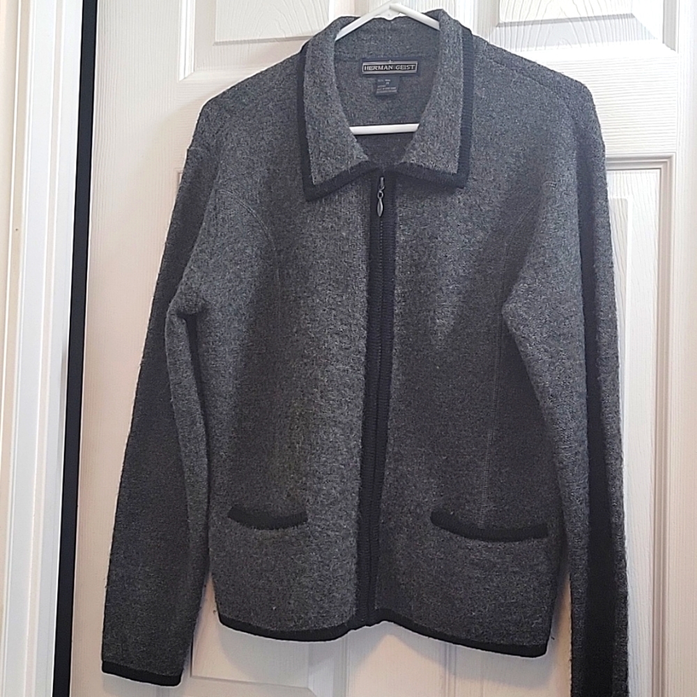 Women's Vintage 100% Wool Medium Jacket. Made In Hong Kong